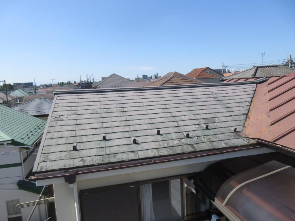 塗装できない屋根材”パミール”の施工方法